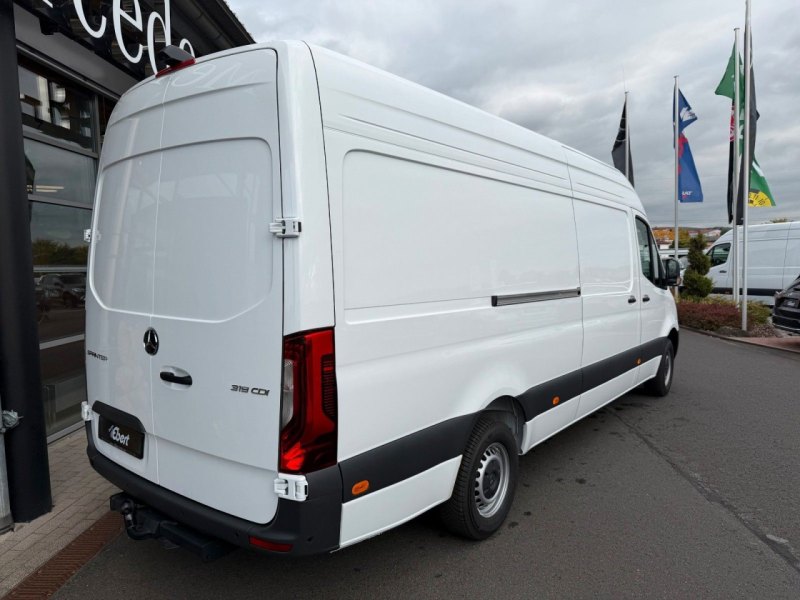 Mercedes Benz Sprinter 319 CDI 4325 DISTRONIC Air Conditioning AHK