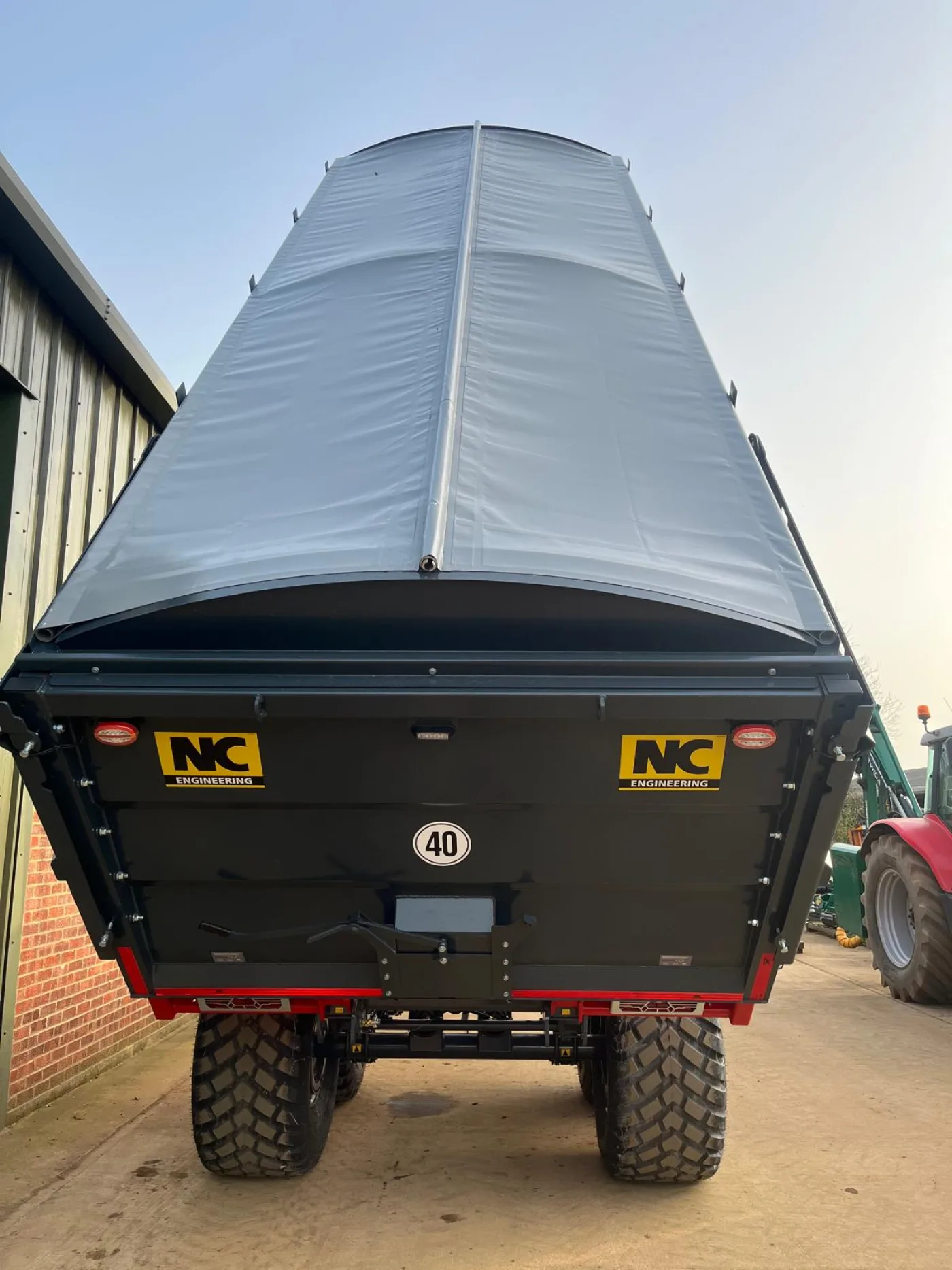 NC grain trailer, 16 ton model 2050-16 - 4
