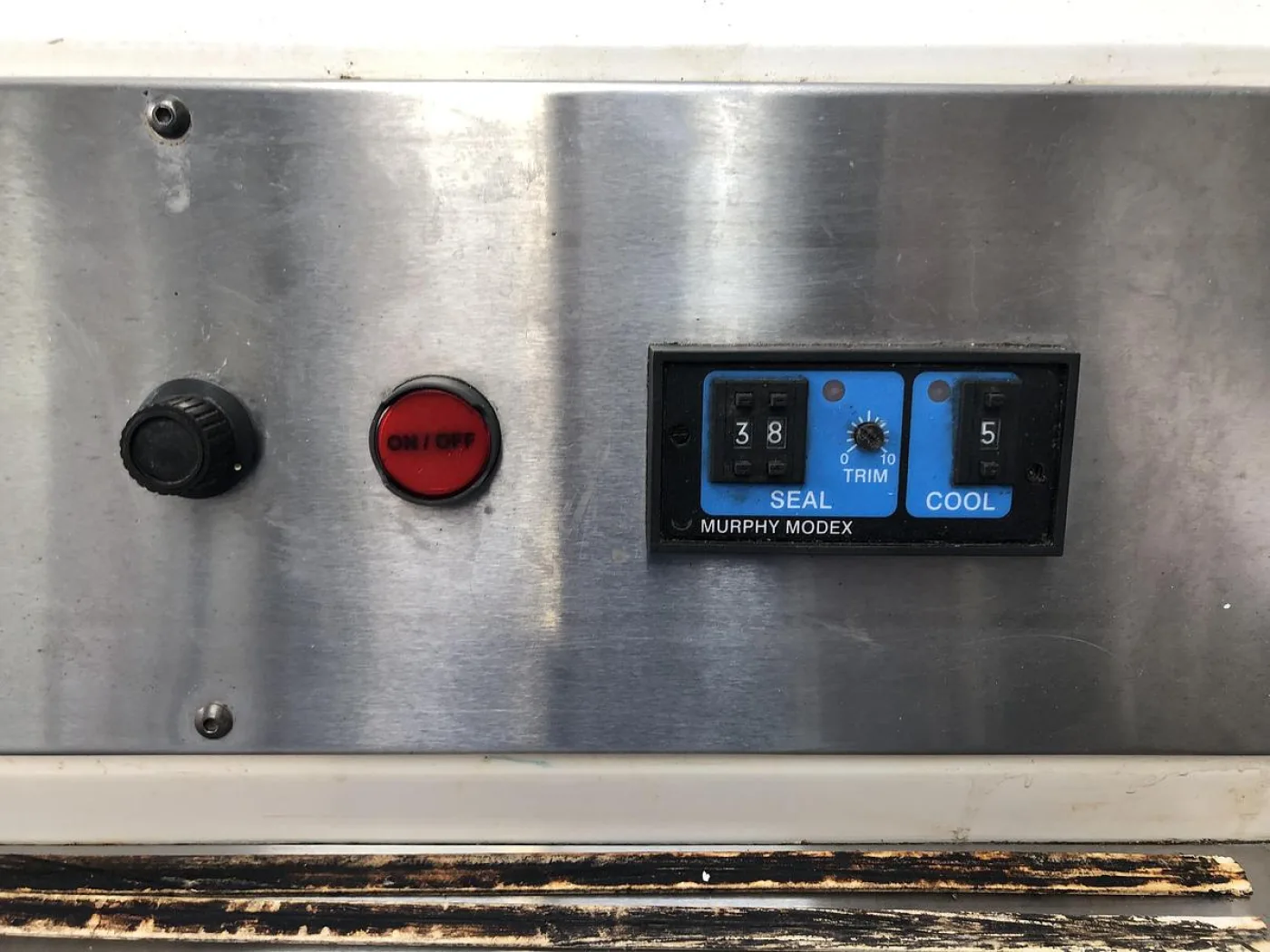 BlueBird Swallow semi automatic L Sealer 600 by 600 Seal area - 7