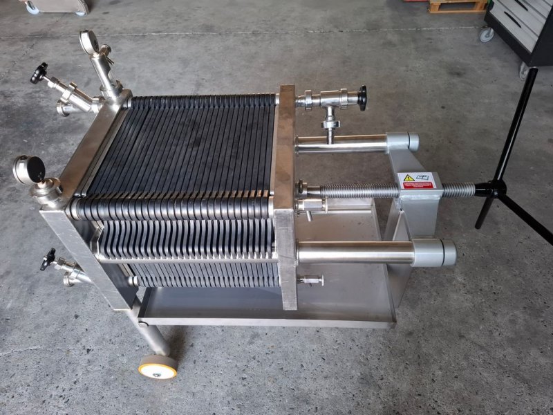 SEITZ ZENIT V FILTER MODEL 40X40 WITH 30 PLATES, SECOND HAND MACHINE