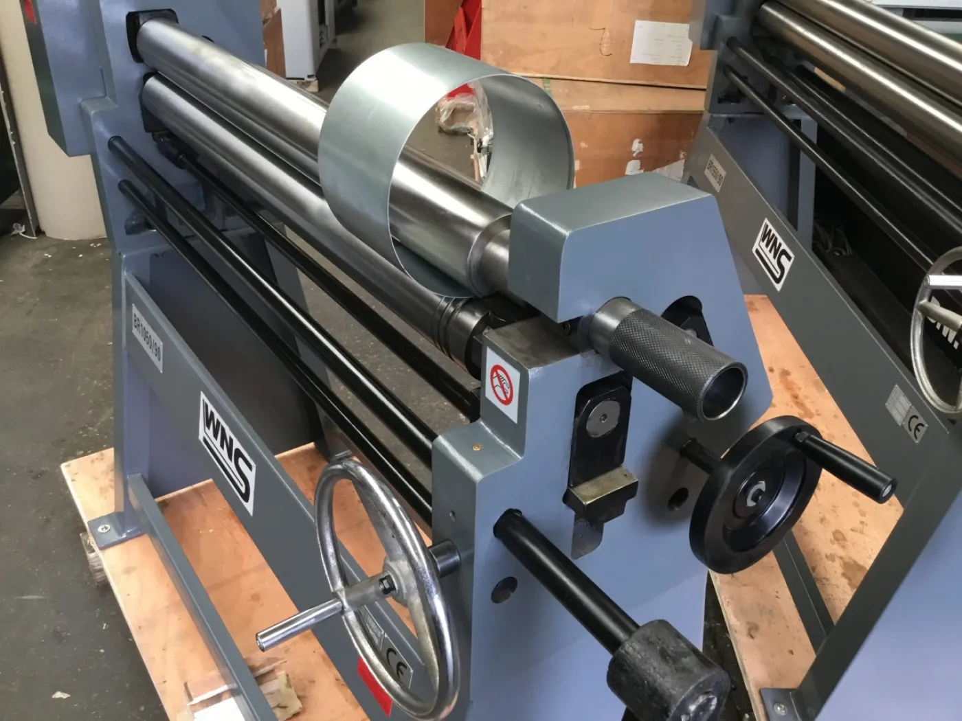 WNS Hand Bending Rolls 1270mm x 90mm x 2.5mm Capacity - WNS - W. Neal Services Ltd - 5