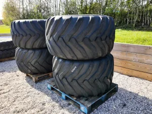 4 - 700/50-26.5 Flotation Wheels to fit JCB Fastac