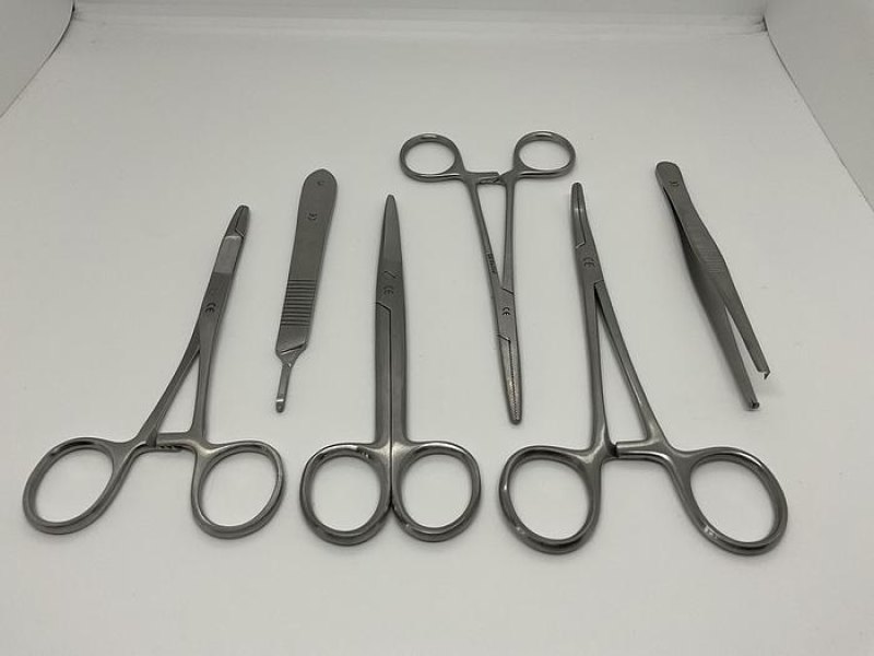 GB Medical Equine Stitch Kit