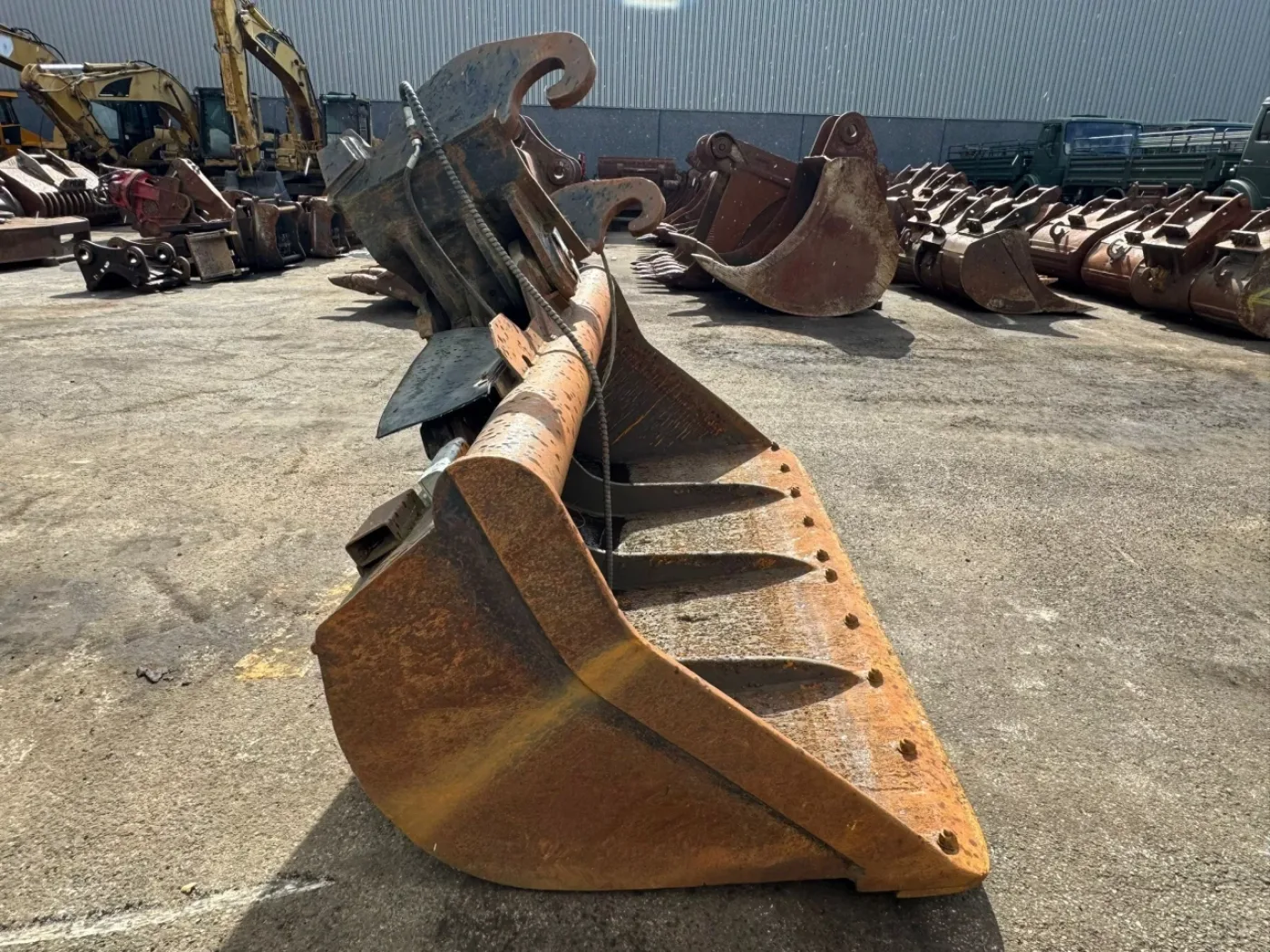 Tilting Bucket CW45 27-42 tons excavator - 4