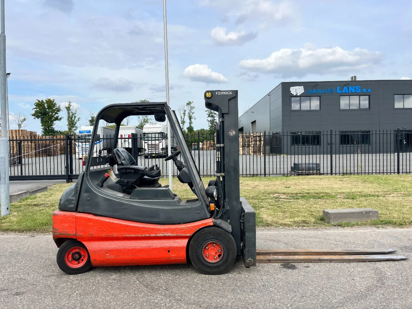 Linde E30-02 - 1