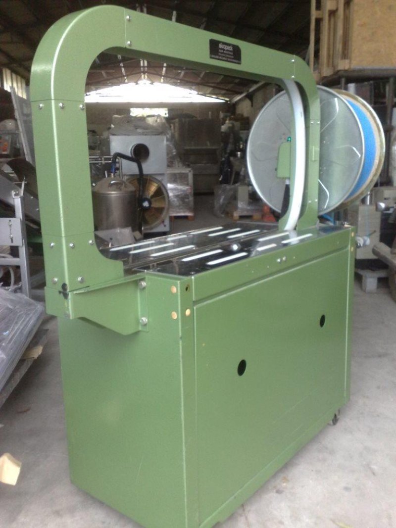 REGGIATRICE A POSTAZIONE FISSA – AKROPACK – MOD. AS-210