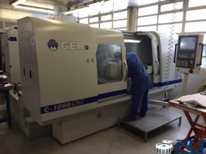 Inter-exter cylindrical grinding machine – GER C-1000 CNC