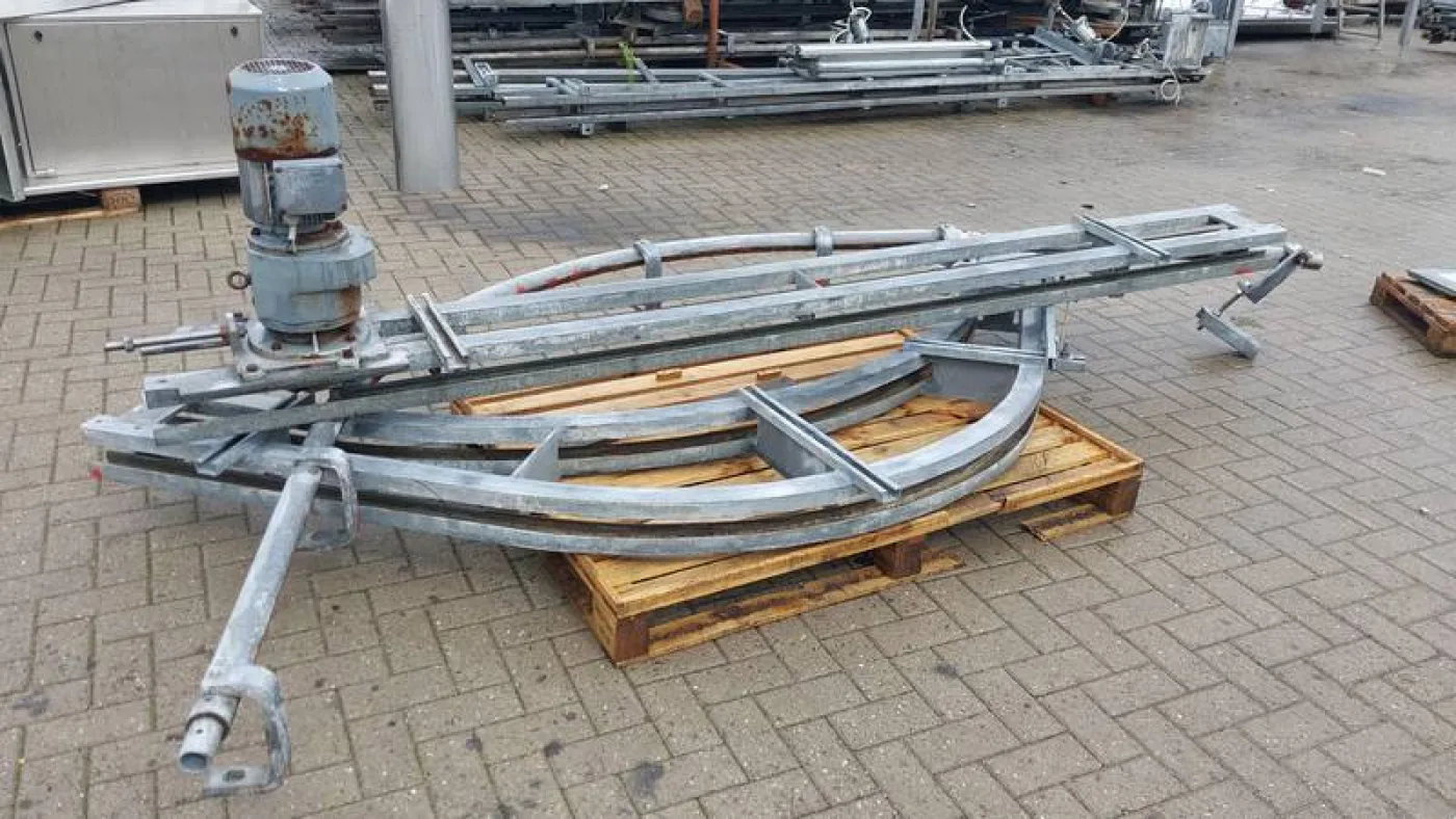 Bleeding conveyor for cattle - 2