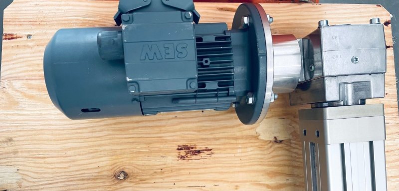 SEW-EURODRIVE Elektromotorische Lineareinheit DFT80K4/BMG