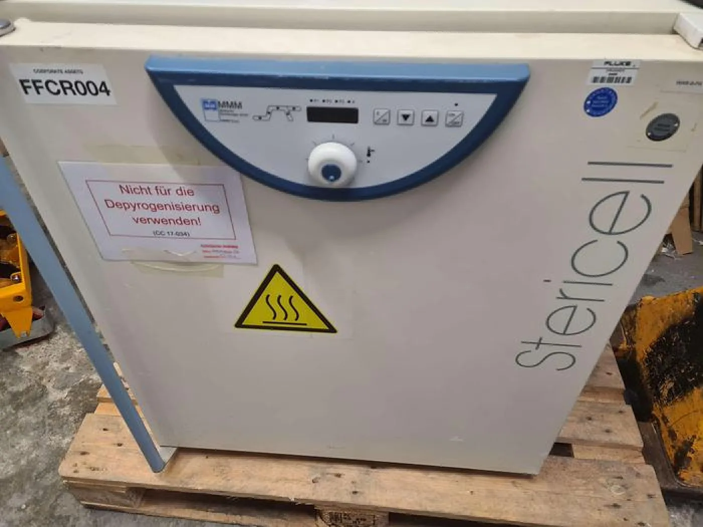 MMM Stericell Hot Air Sterilizer - 1