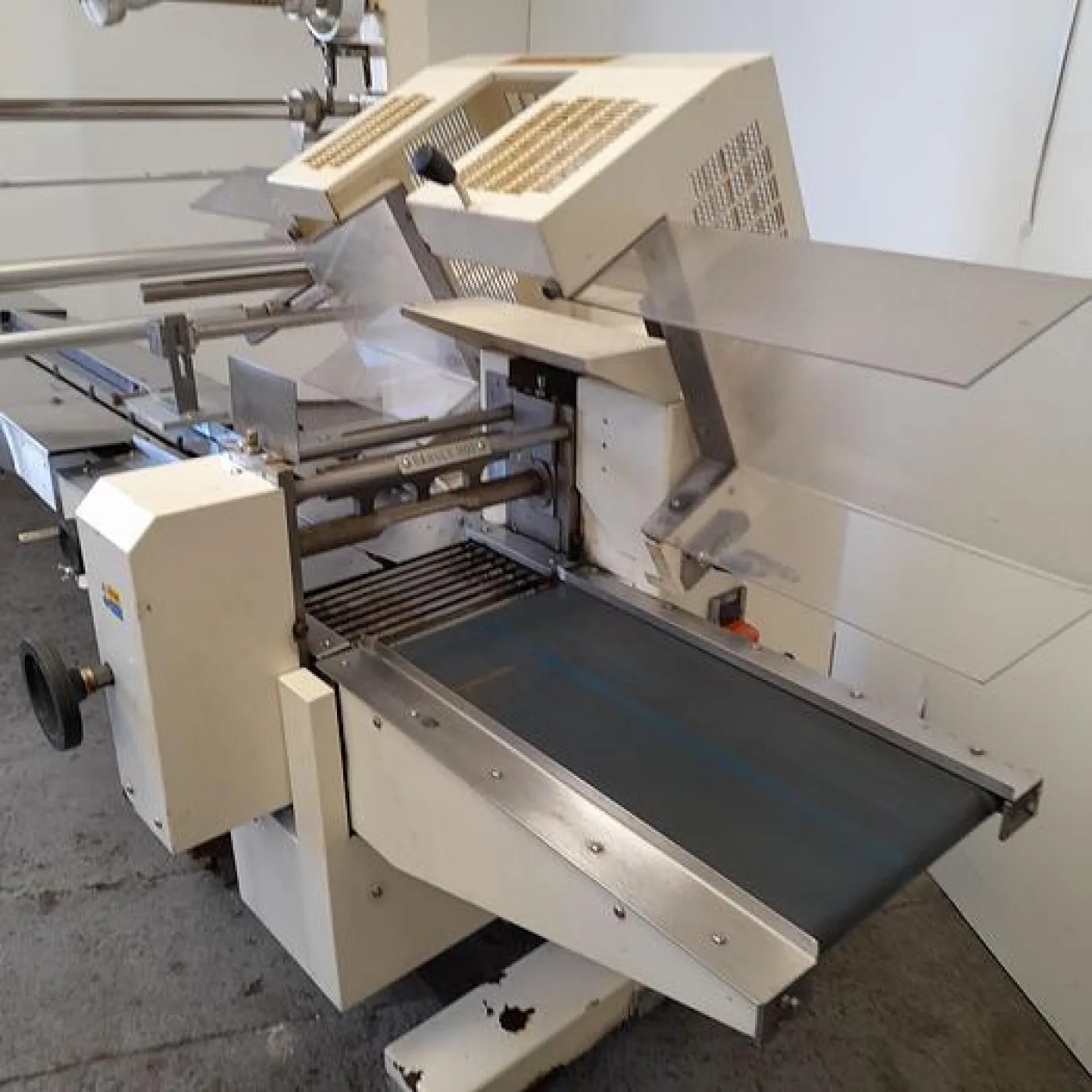 Redpack R200 Labeller & Heat Sealer - 5