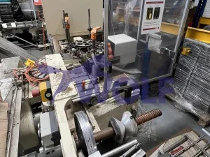 Stannioliermaschine RASCH - Type RU-D, mit Doppeldrehstation.