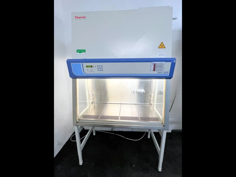 Thermo Scientific Safe 2020 1.2 Microbiological Safety Cabinet