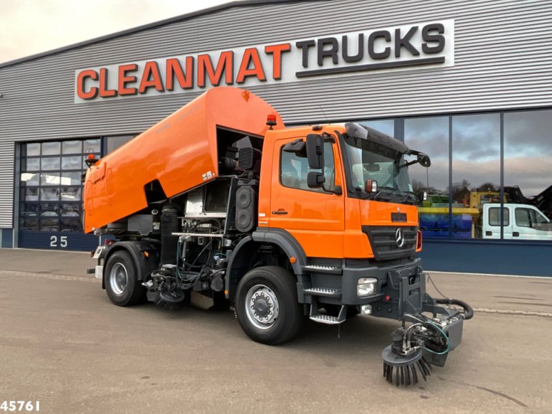 Mercedes-Benz Actros 1829 4x4 Bucher Cityfant 60 Links en rechts vegend