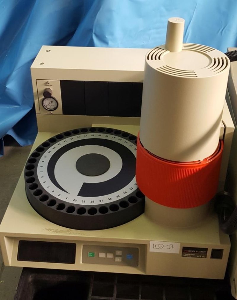 CROMATOGRAFO IN FASE GASSOSA CON SPAZIO DI TESTA – PERKIN ELMER – MOD. AUTOSYSTEM