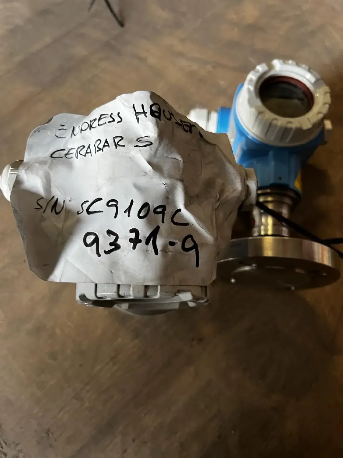 PRESSURE GAUGE C7056 - 1