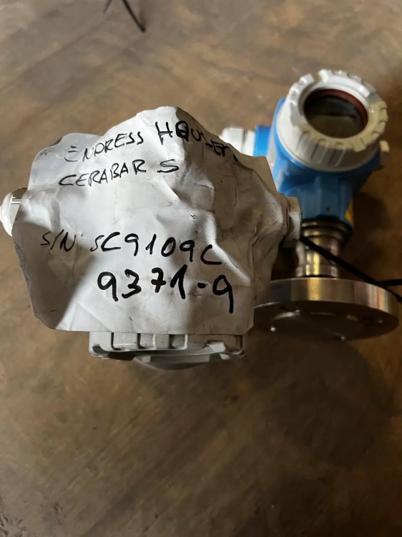 PRESSURE GAUGE C7056