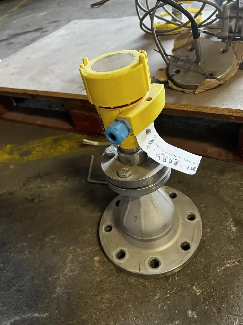 PRESSURE GAUGE C7063