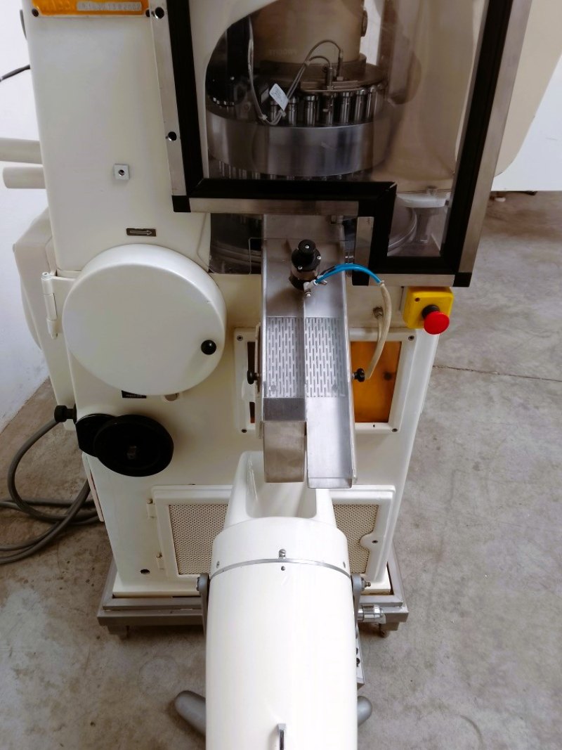 COMPRIMITRICE ROTATIVA – RONCHI – MOD. AR 18/30