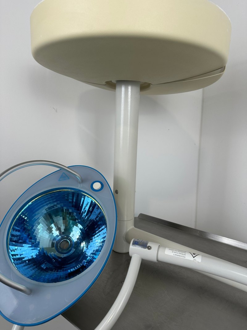 Heraeus Hanaulux Blue 30 OP-Lampe Deckenmontage