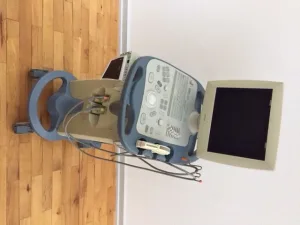Toshiba SSA-530A Famio Ultraschallgerät (s/w) mit Konev und Linear