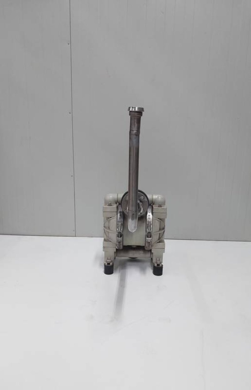 Membrane pump
