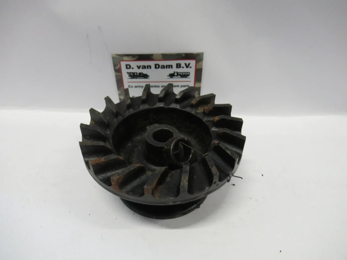 Poelie dynamo (6V) NOS - 2