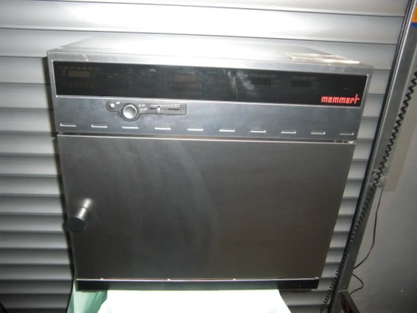 Memmert INB 300 Brutschrank (Präzisionsbrutschrank) - 1