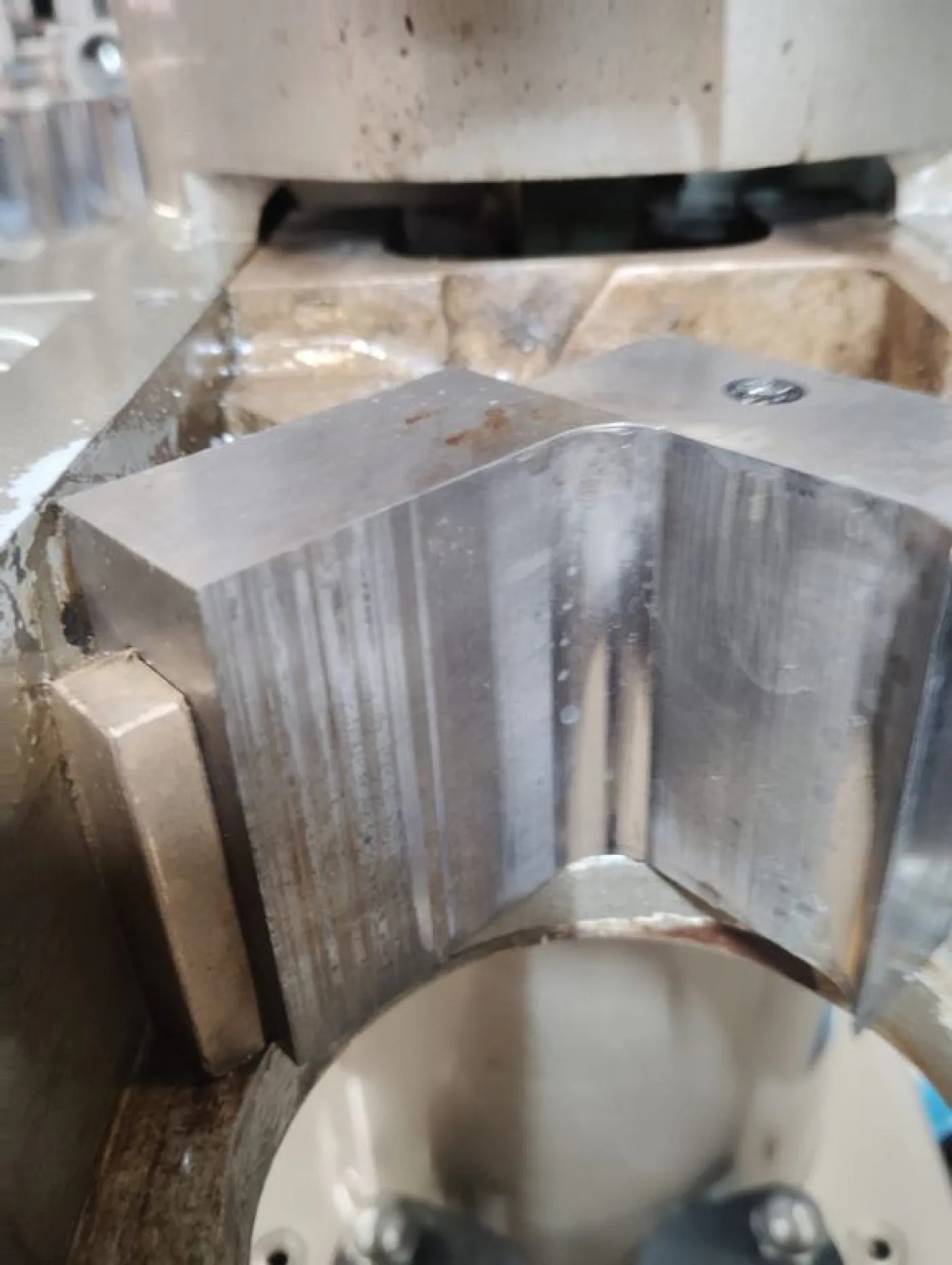 SEMIAUTOMATIC CORKING MACHINE MONTANARO F.LLI, FOR NATURAL CORK, 380 VOLT, SECOND-HAND MACHINE - 8