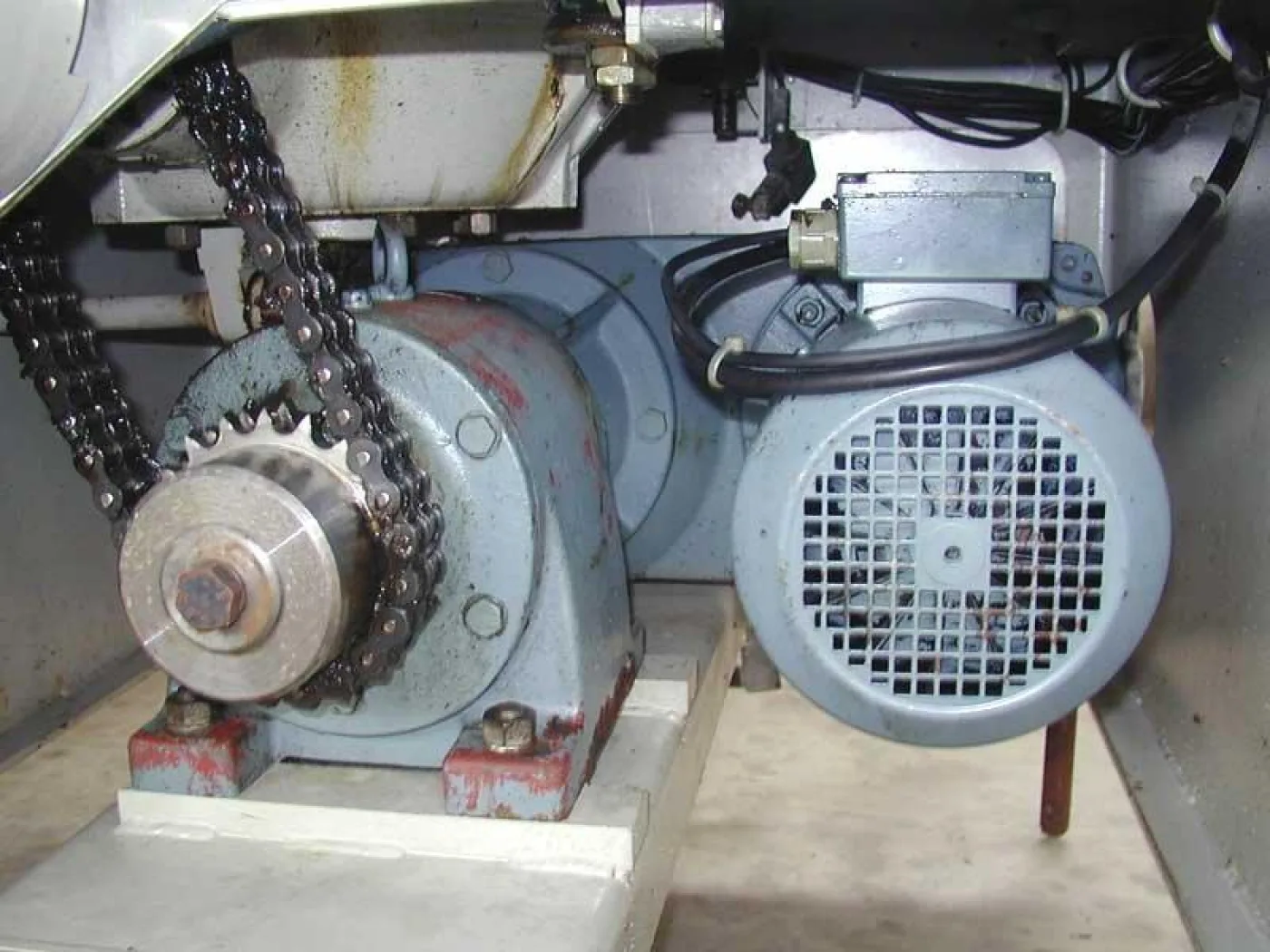 CORKING MACHINE BERTOLASO, 4-HEAD DELTA MODEL FOR NATURAL CORKS, SECOND-HAND MACHINE - 4