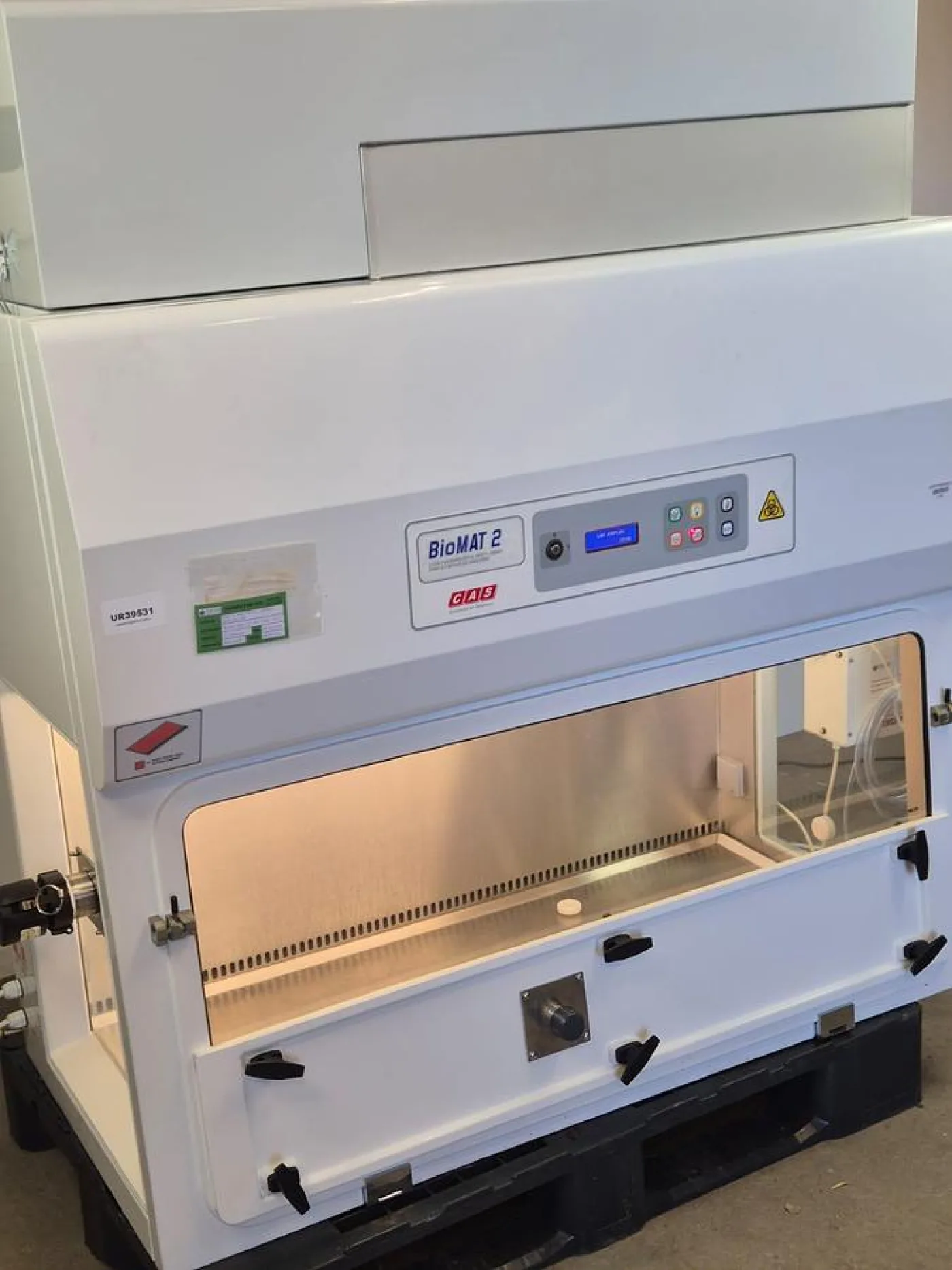 CAS Biomat 2 Microbiological Safety Cabinet - 2