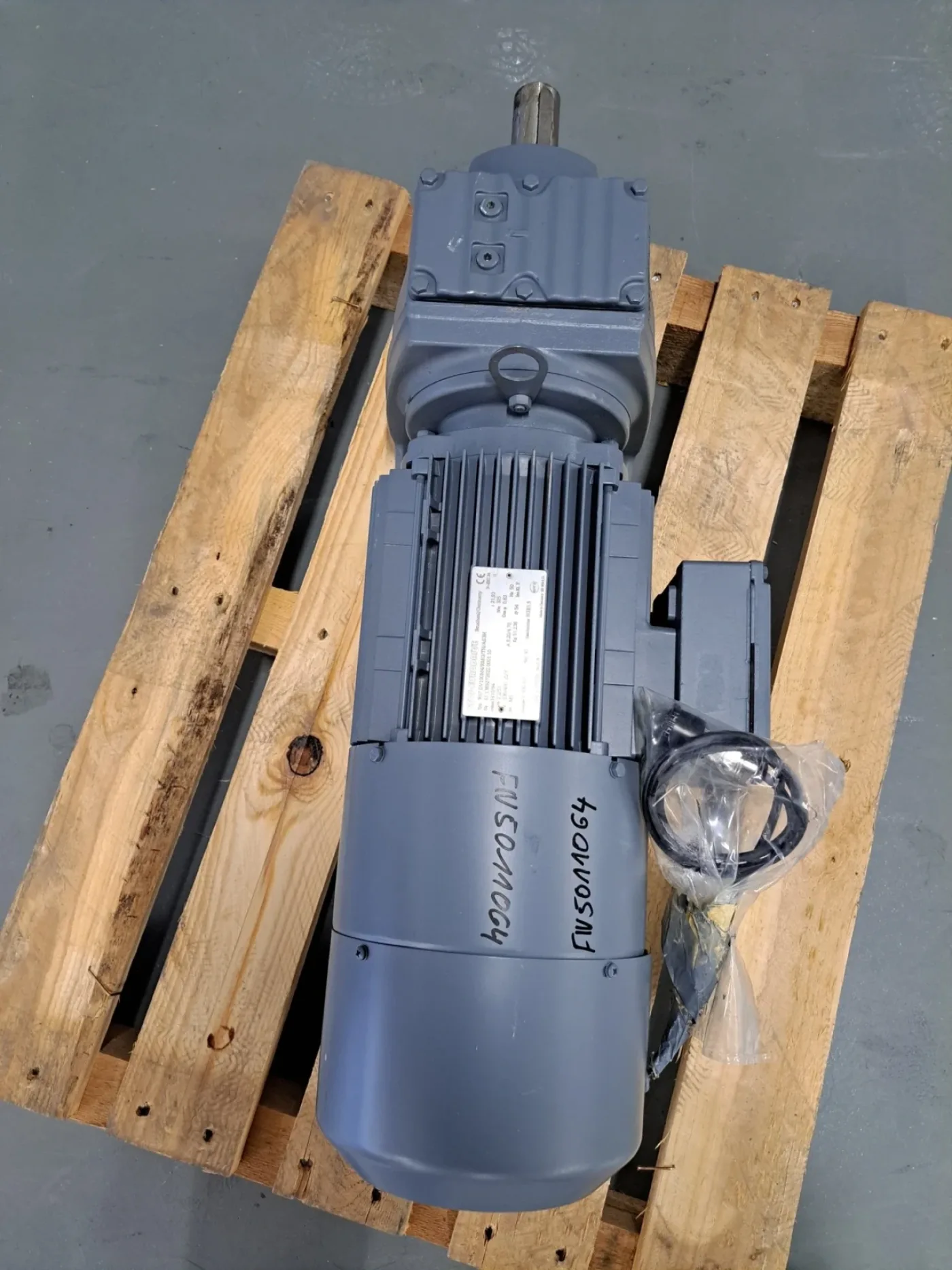 SEW Eurodrive Getriebemotor R57DV100M4/BMG/TH/AS3H - 4