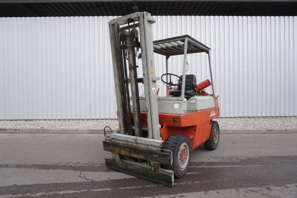 Frontstapler Linde H 35 T 317 (1975)