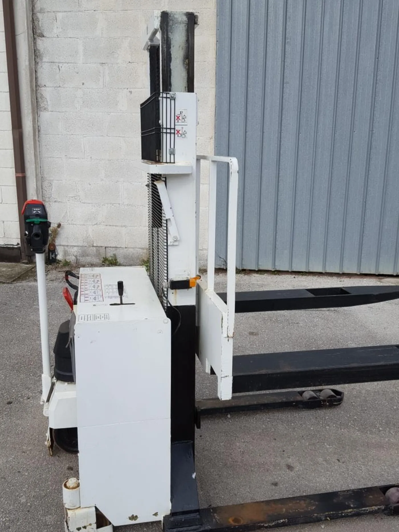 CARRELLO ELEVATORE ELETTRICO – ICEM – MOD. 13/240 - 7