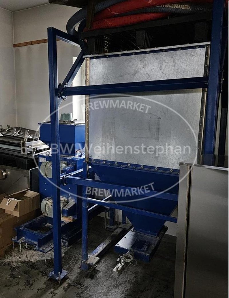 Malt milling plant with bunker