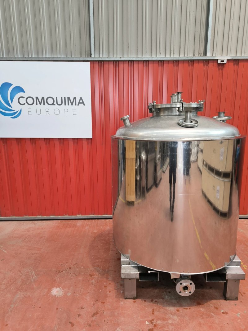 STAINLESS STEEL TANK 950 LITERS WITH INSULATION