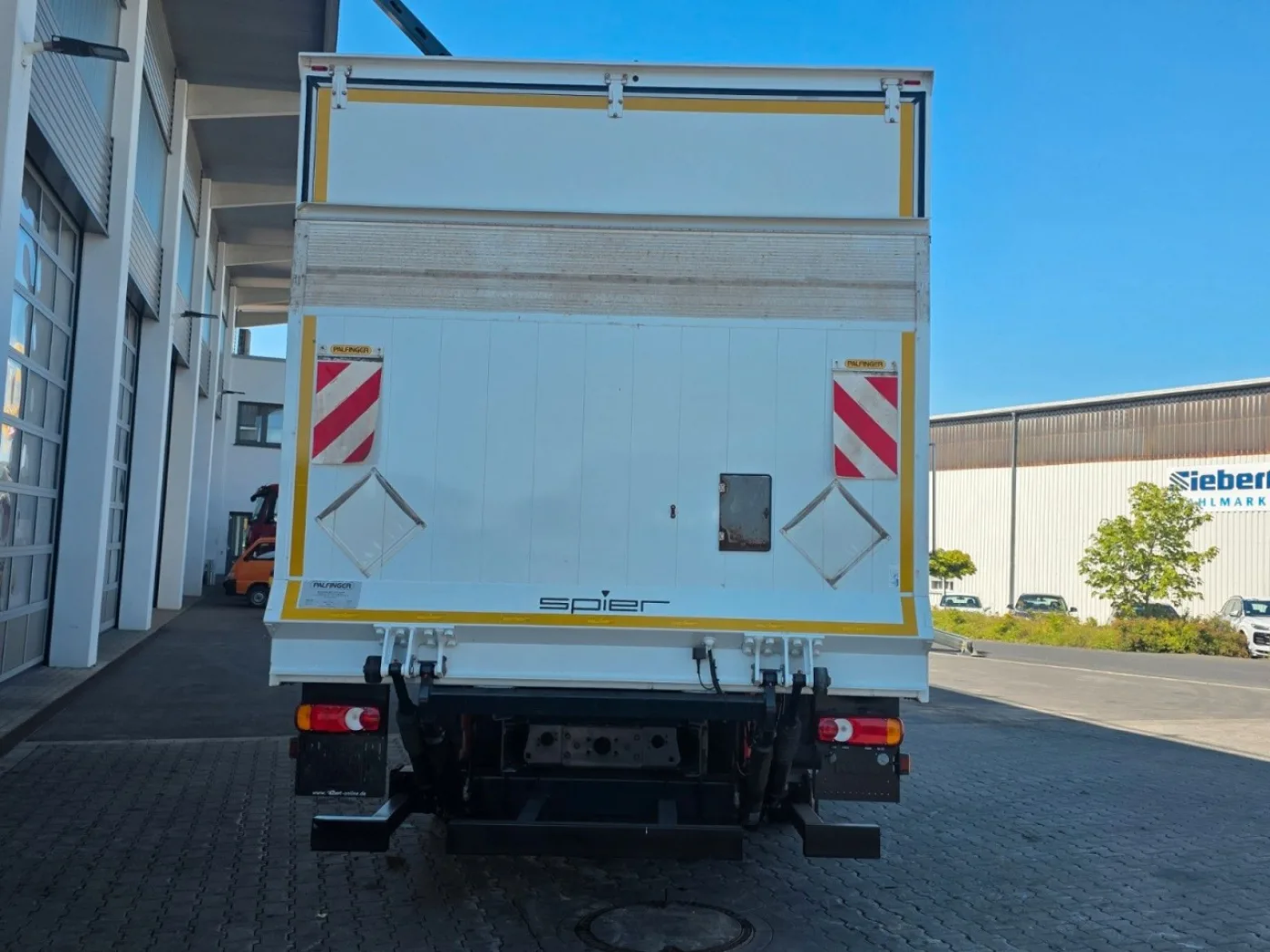 Iveco Eurocargo ML120E25 LBW Palfinger 1.500kg Air Conditioning - 8