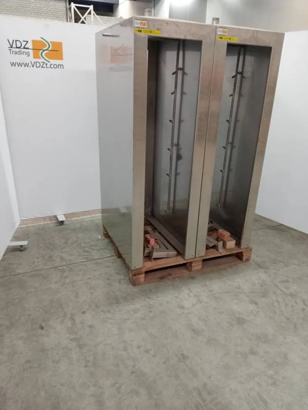 Sterilization cabinet
