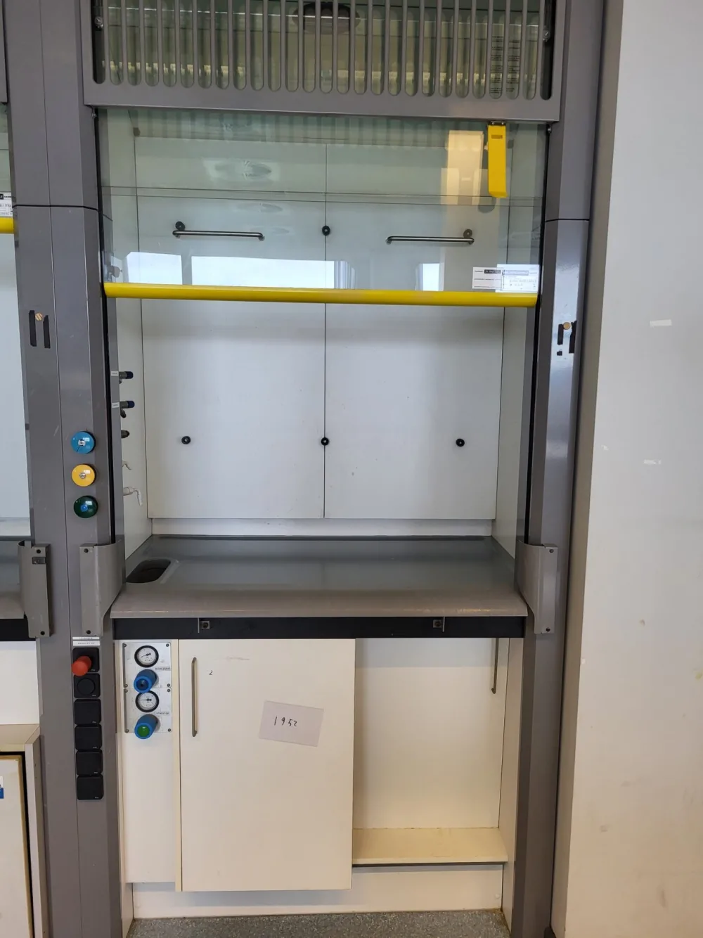 1952 - Used S+B Fumehood (120cm)