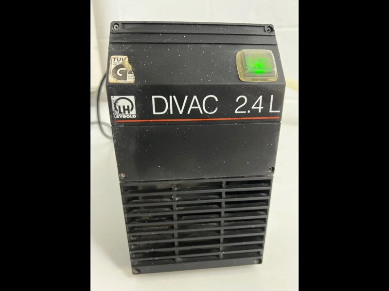 DIVAC 2.4 L Vacuum Pump