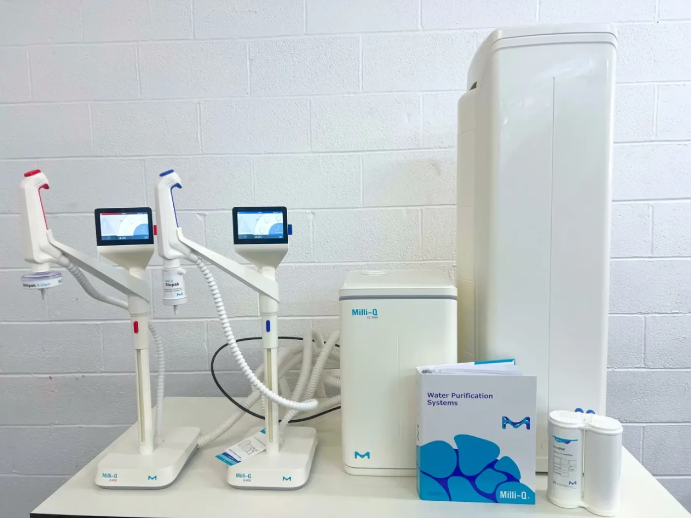 Milli-Q IQ 7005 Water Purification System - 1