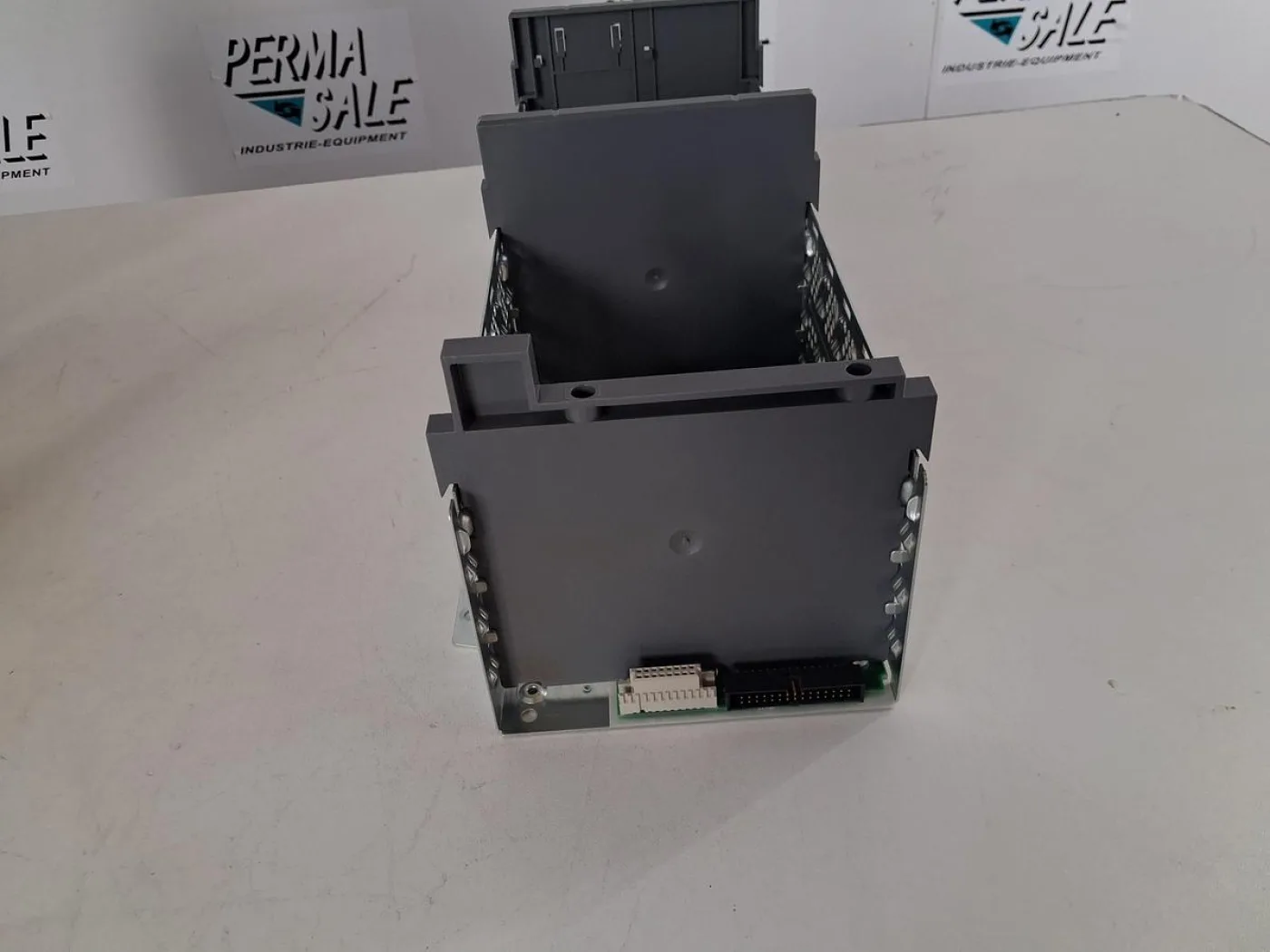 Allen-Bradley 1746-A10 SLC 500 10-Slot Rack Chassis - 7
