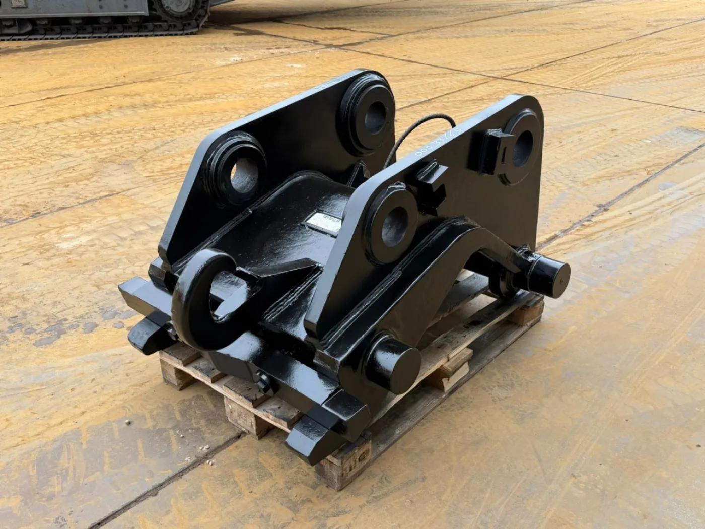 Caterpillar Quick coupler CW70 for 374F - 1