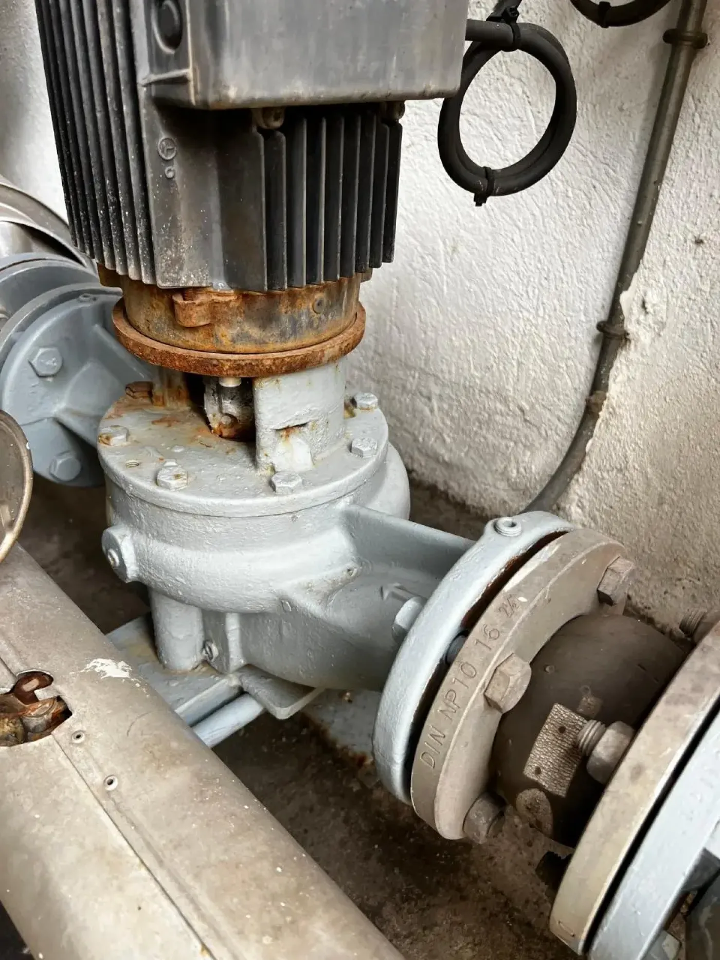 USED GRUNDFOS LP 65-125/128 A-F-A-BUBE 37 M3H INLINE CENTRIFUGAL PUMP - 1