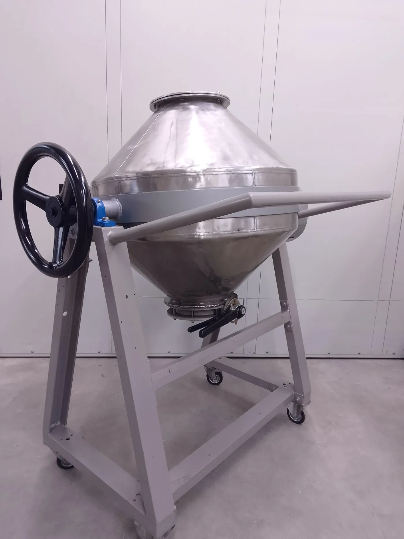 MESCOLATORE POLVERI A DOPPIO CONO - 4