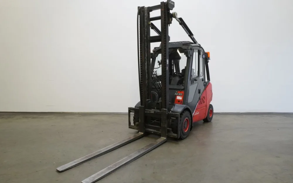Frontstapler Linde H 35 D 393 (2011)