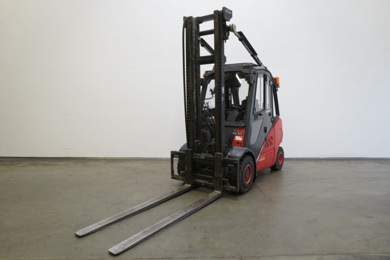 Frontstapler Linde H 35 D 393 (2011)