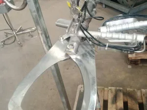 Carcass cutter