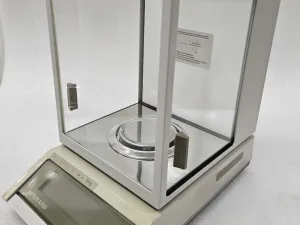 Mettler AJ 150L Analytische balans