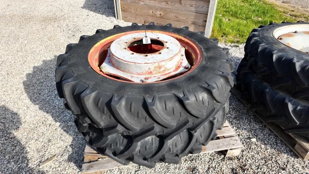 Pair of 12.4R32 rowcrops